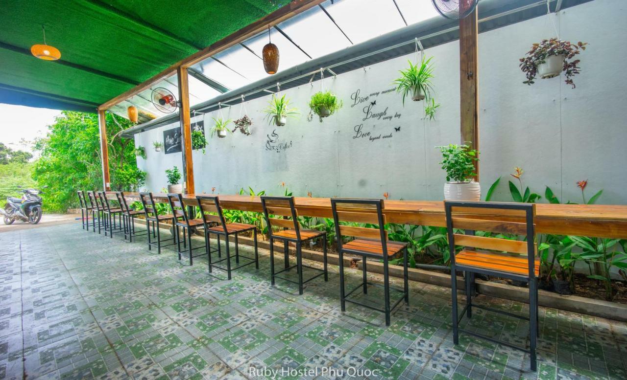 Ruby Phu Quoc Hostel Exterior photo