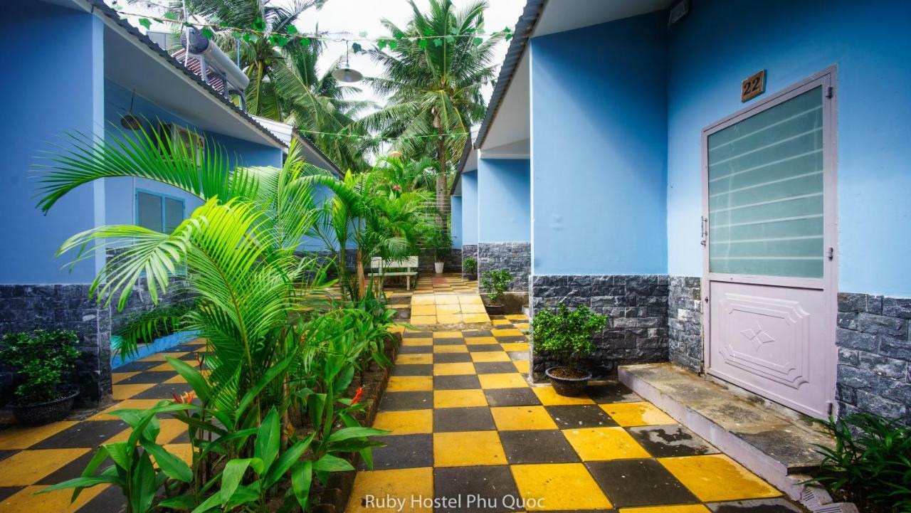 Ruby Phu Quoc Hostel Exterior photo