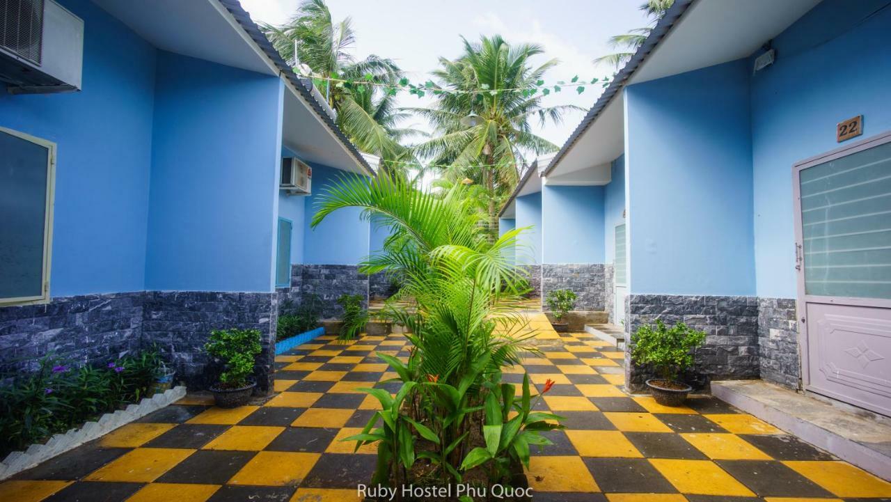 Ruby Phu Quoc Hostel Exterior photo