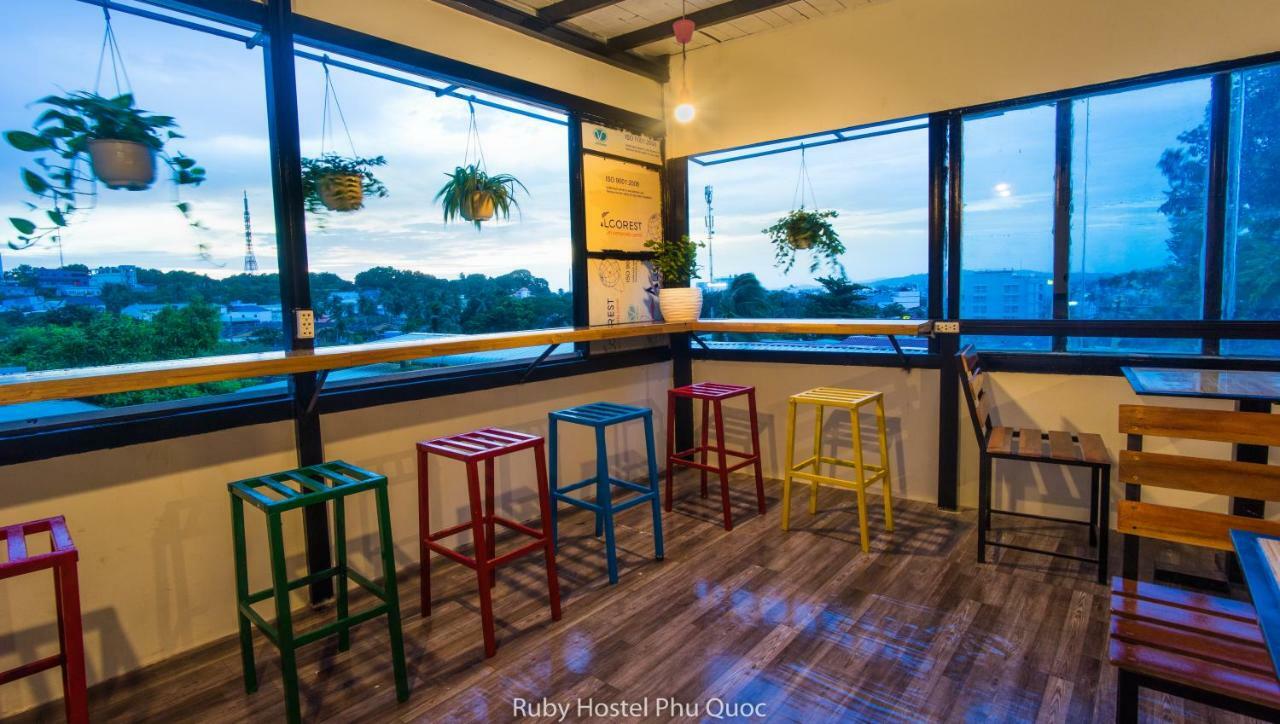 Ruby Phu Quoc Hostel Exterior photo