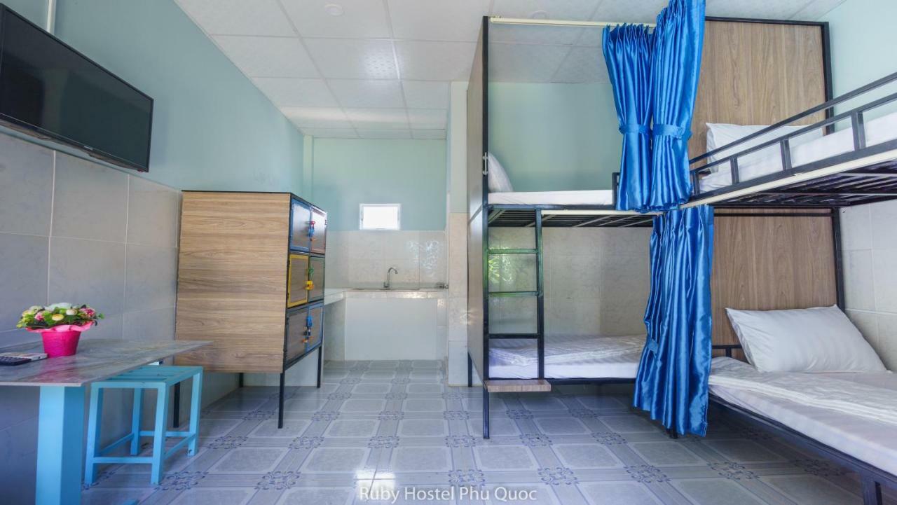 Ruby Phu Quoc Hostel Exterior photo