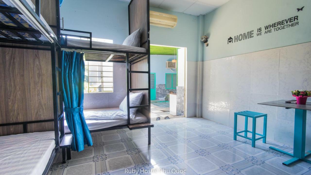 Ruby Phu Quoc Hostel Exterior photo