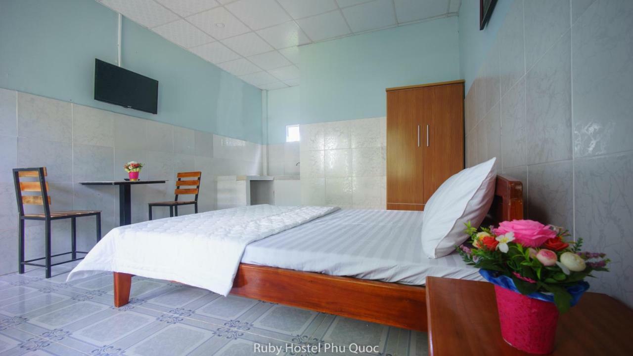 Ruby Phu Quoc Hostel Exterior photo