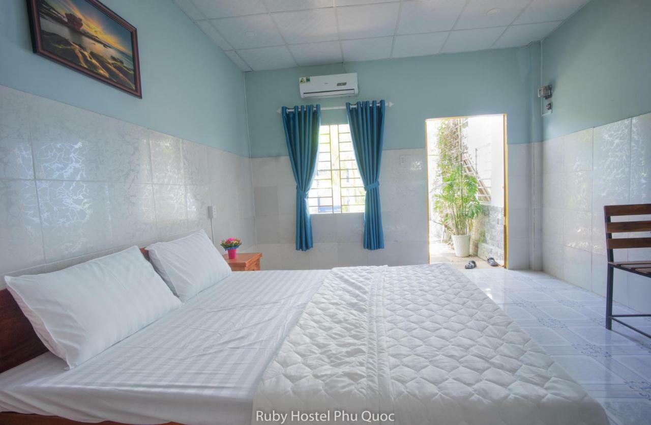 Ruby Phu Quoc Hostel Exterior photo
