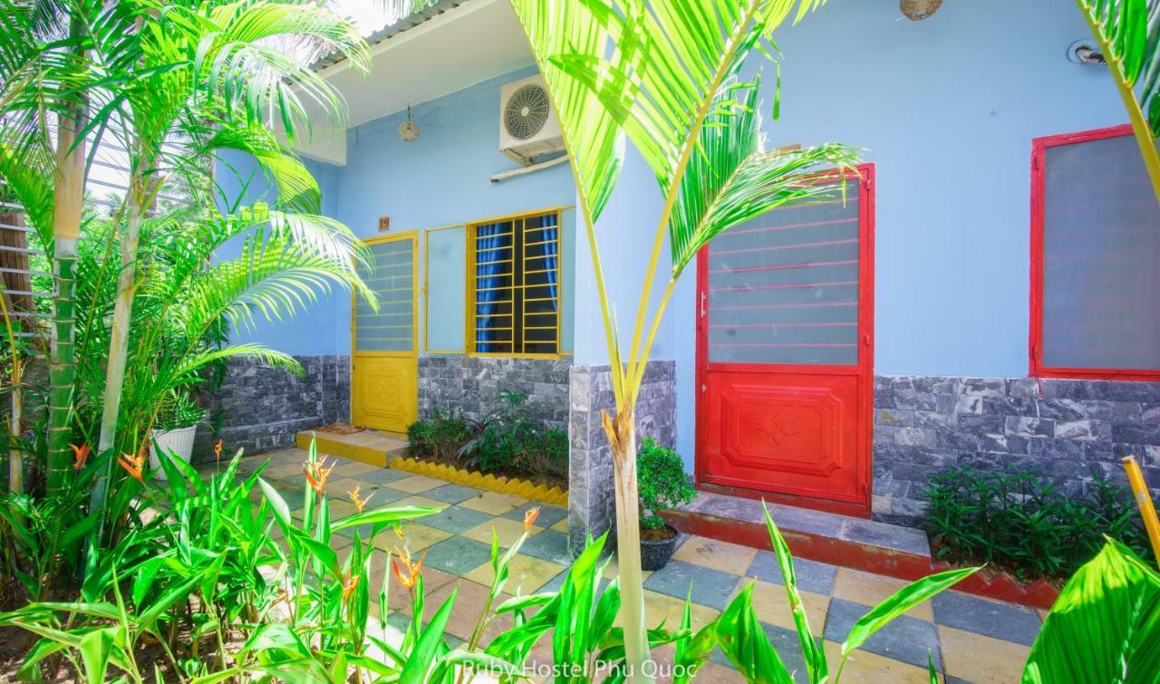 Ruby Phu Quoc Hostel Exterior photo