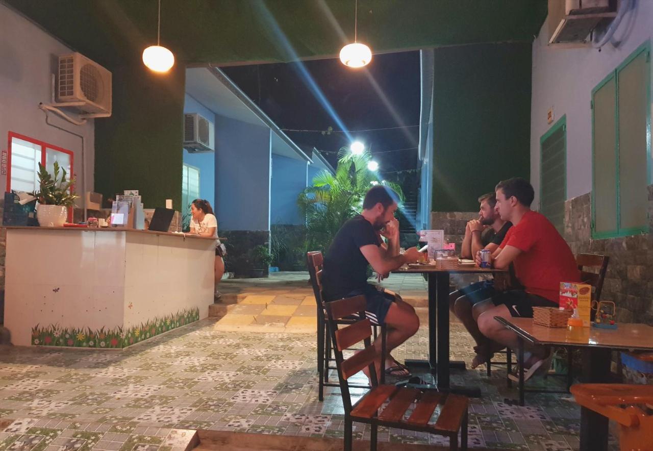 Ruby Phu Quoc Hostel Exterior photo